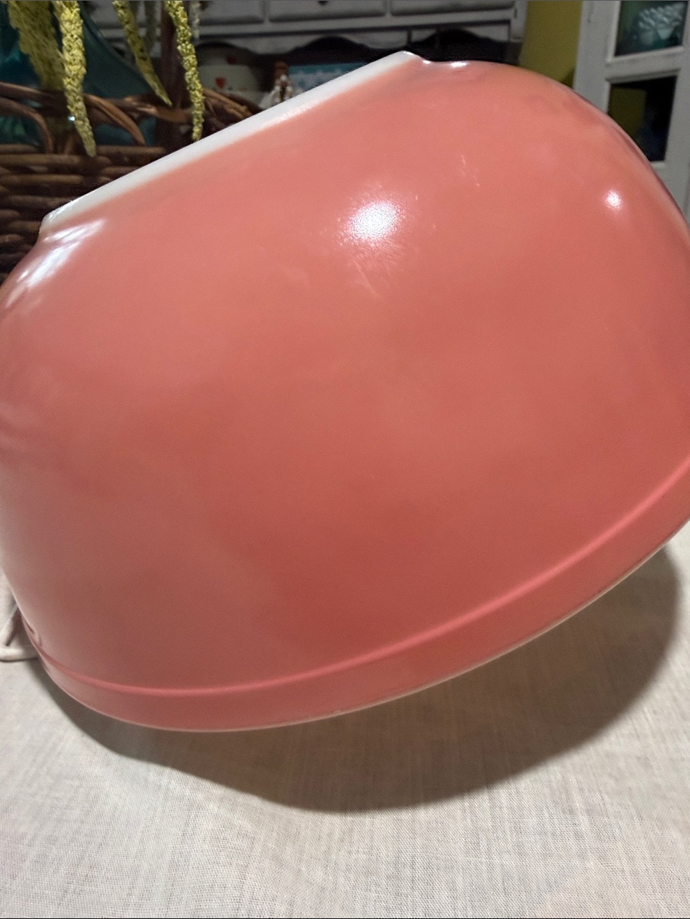 Final drop! 🔥PYREX Pink Mixing Bowl 404 - Picture 2 of 9